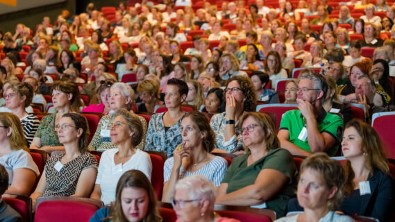 volle zaal in de ReeHorst in Ede bij het Jaarcongres Palliatieve Zorg