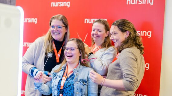 Blije deelnemers tijdens Nursing Experience
